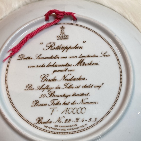 Little Red Riding Hood Plate - Picture 3 of 5